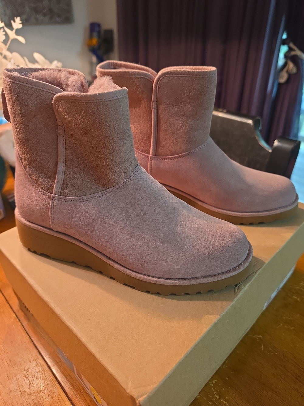 UGG Kristin Wedge Boots Size 8 Lavender Violet Suede Wool Fur Slip On Nib